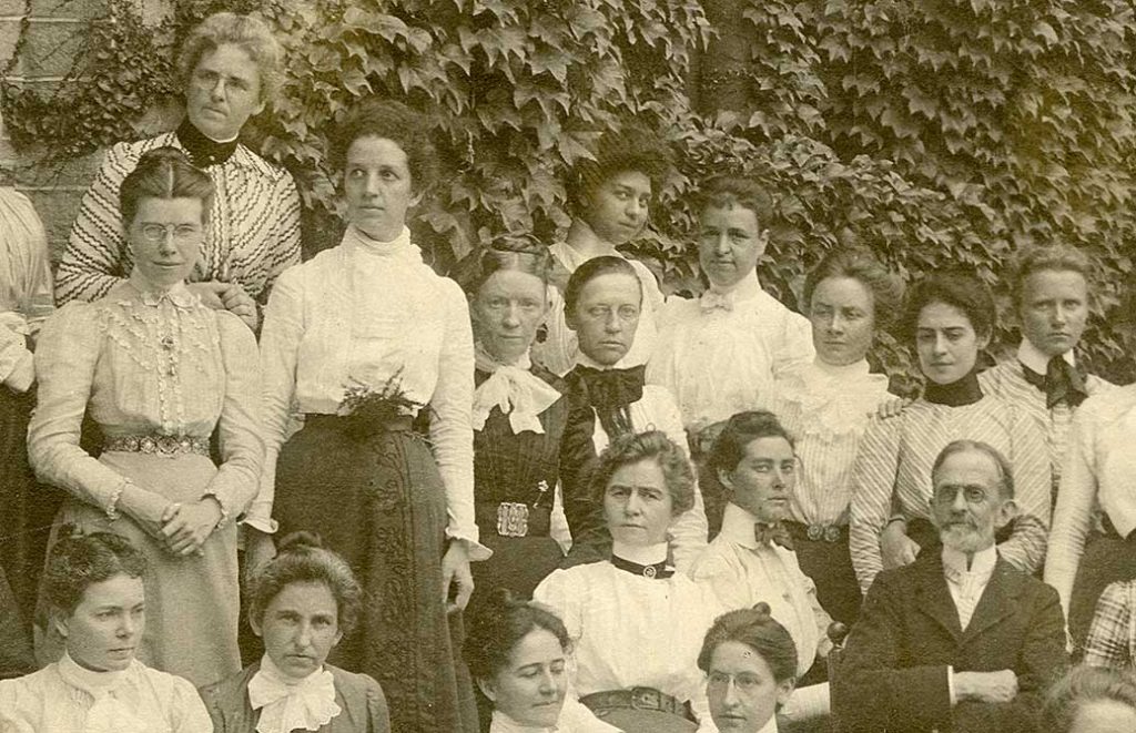 Greene in a 1900 group photo at Amherst College's library school